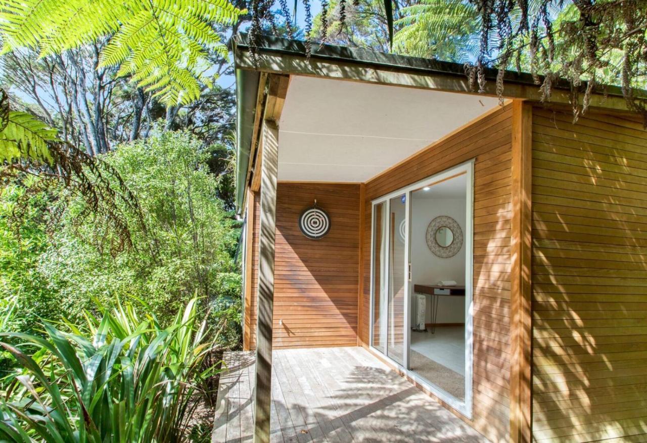Karaka Sanctuary With Spa Pool By Waiheke Unlimited Oneroa Bilik gambar