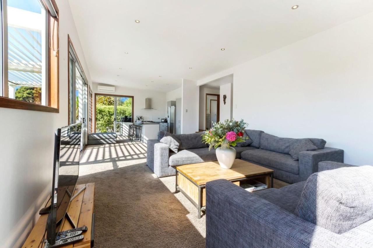 Karaka Sanctuary With Spa Pool By Waiheke Unlimited Oneroa Bilik gambar