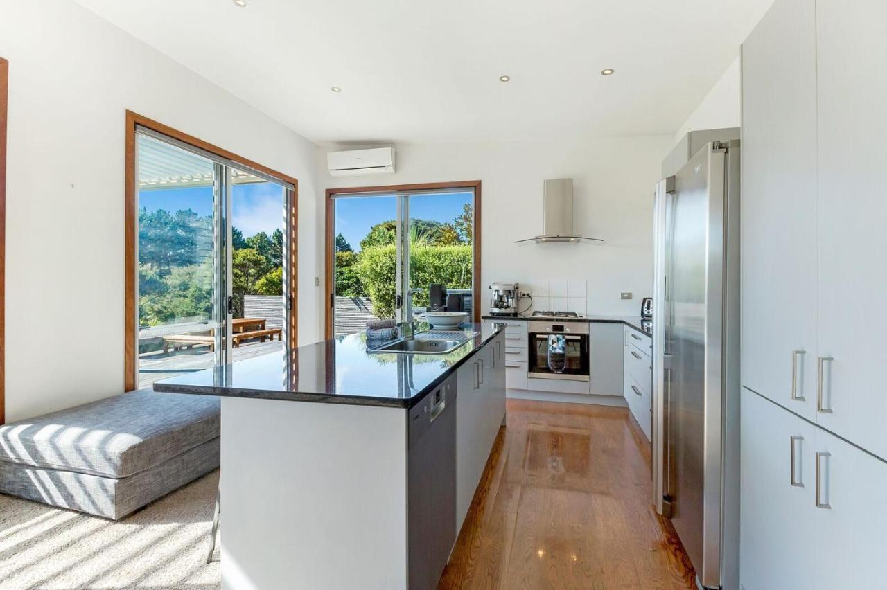 Karaka Sanctuary With Spa Pool By Waiheke Unlimited Oneroa Bilik gambar