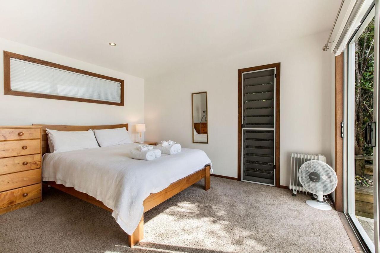 Karaka Sanctuary With Spa Pool By Waiheke Unlimited Oneroa Bilik gambar