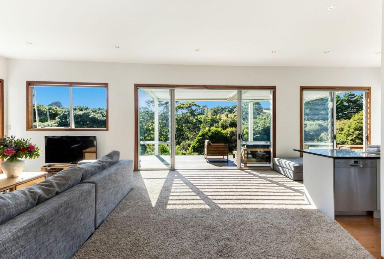 Karaka Sanctuary With Spa Pool By Waiheke Unlimited Oneroa Bilik gambar